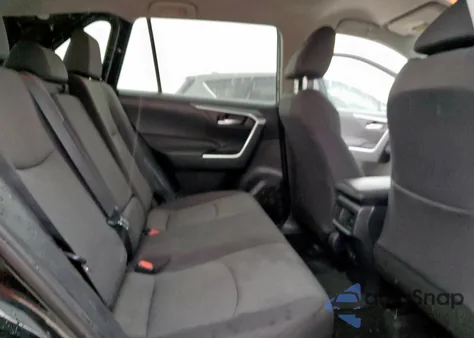 2021 Toyota Rav4 Xle from USA, damaged, VIN 2T3W1RFV0MW149640